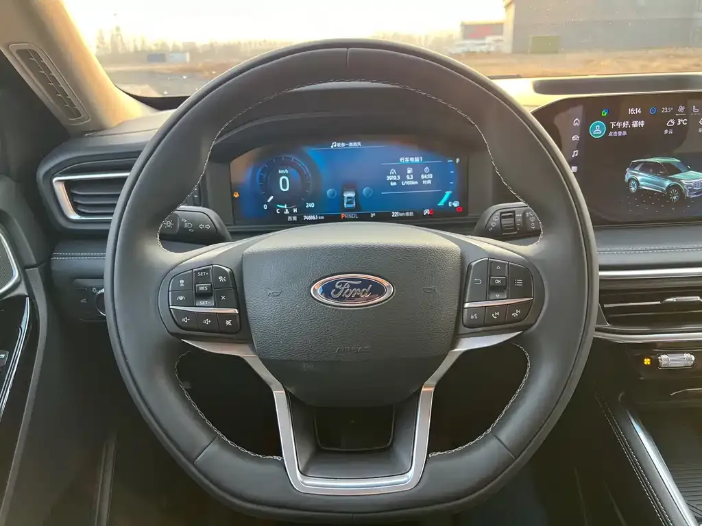 Ford Explorer 2023 из CN, фото 8