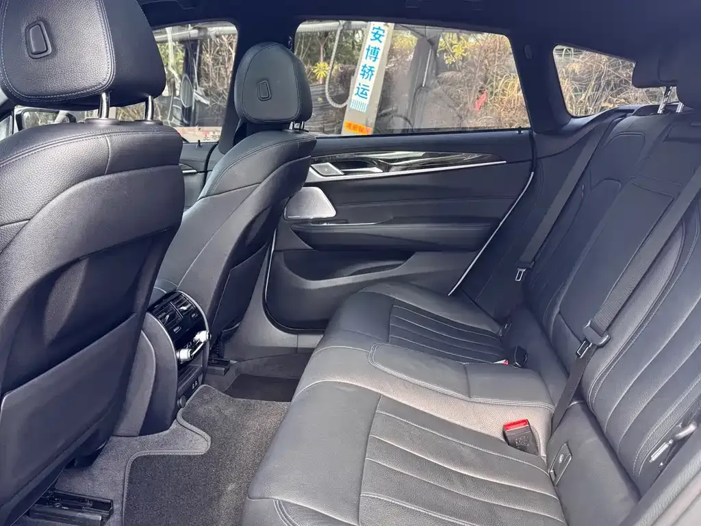 BMW 6 Series GT 2021 из CN, фото 10