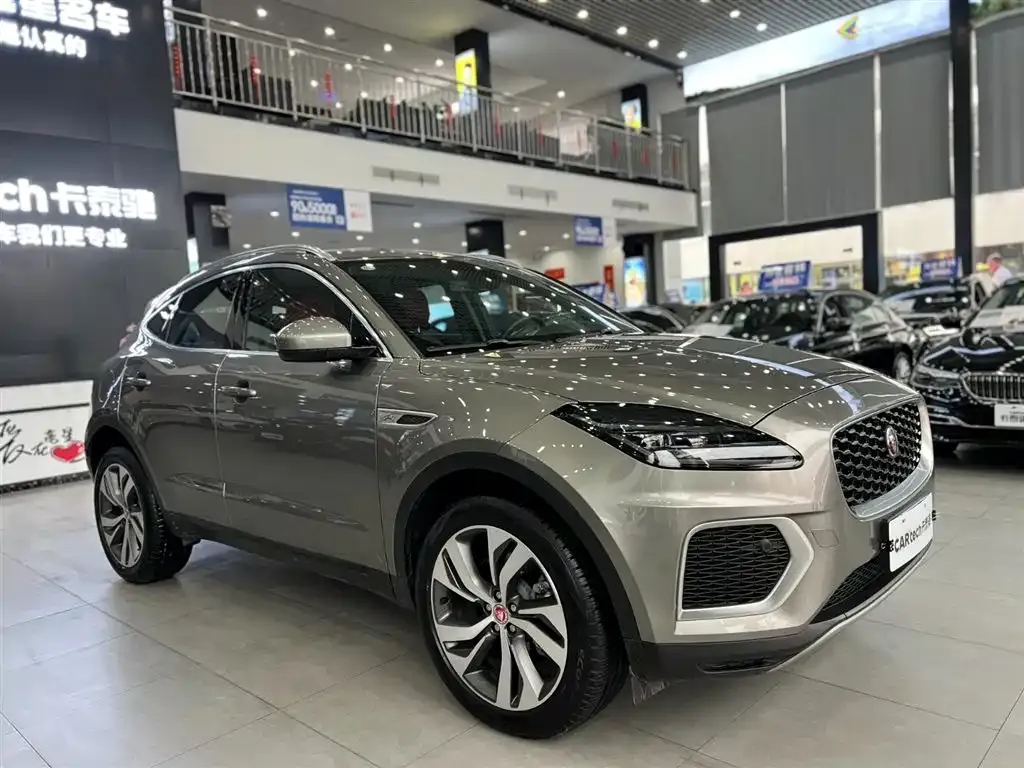 Jaguar E-PACE — фото 5