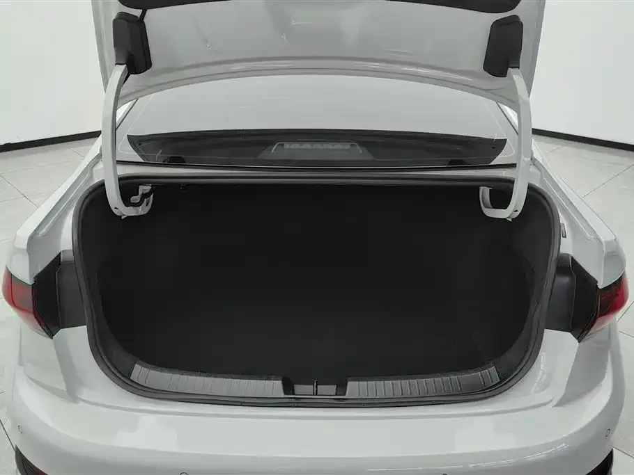 Volkswagen Sagitar 2023 из CN, фото 2