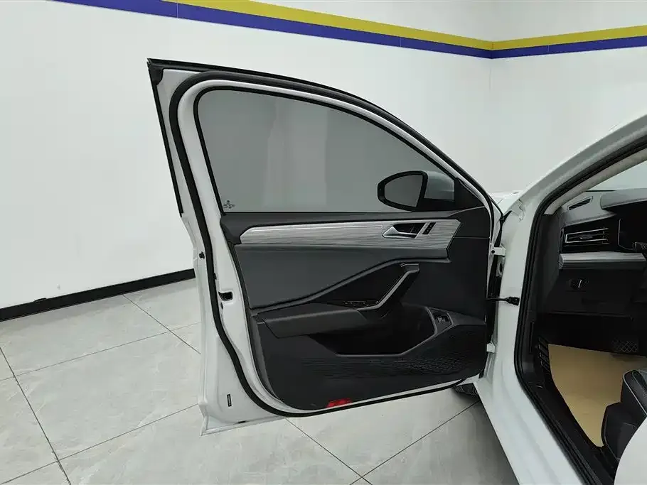 Volkswagen Sagitar 2023 из CN, фото 9