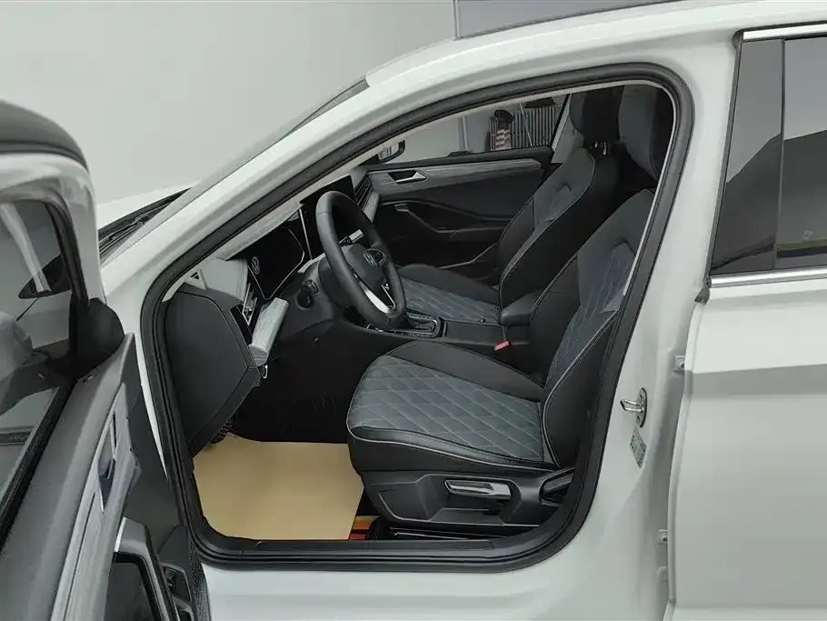 Volkswagen Sagitar 2023 из CN, фото 5