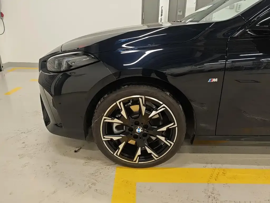 BMW 2 Series 2025 из CN, фото 8