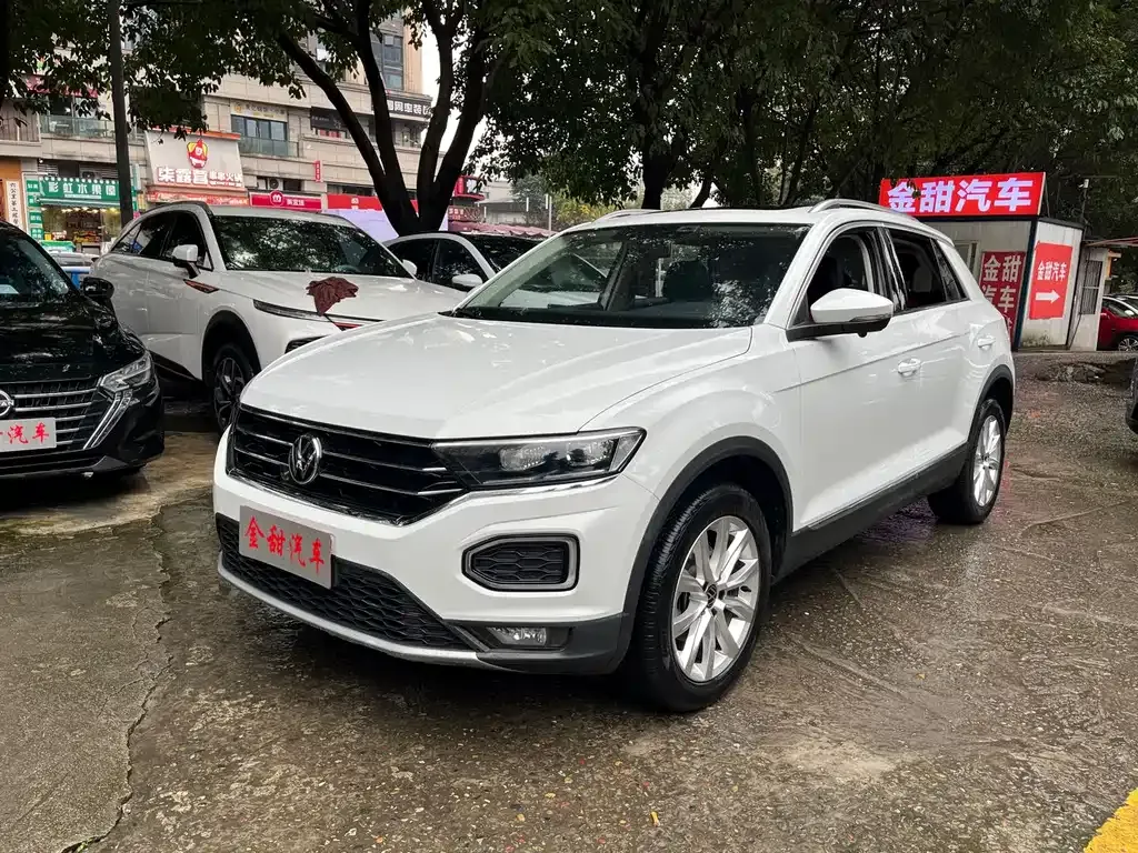 Volkswagen T-Roc 2023 из CN, фото 1