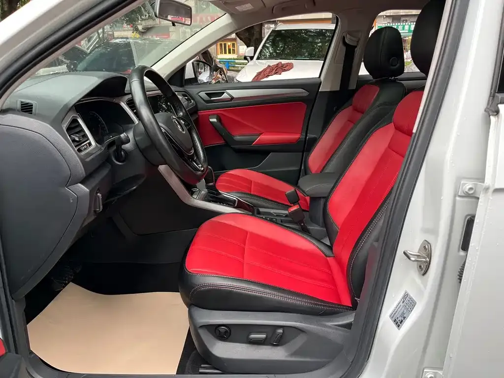Volkswagen T-Roc 2023 из CN, фото 4