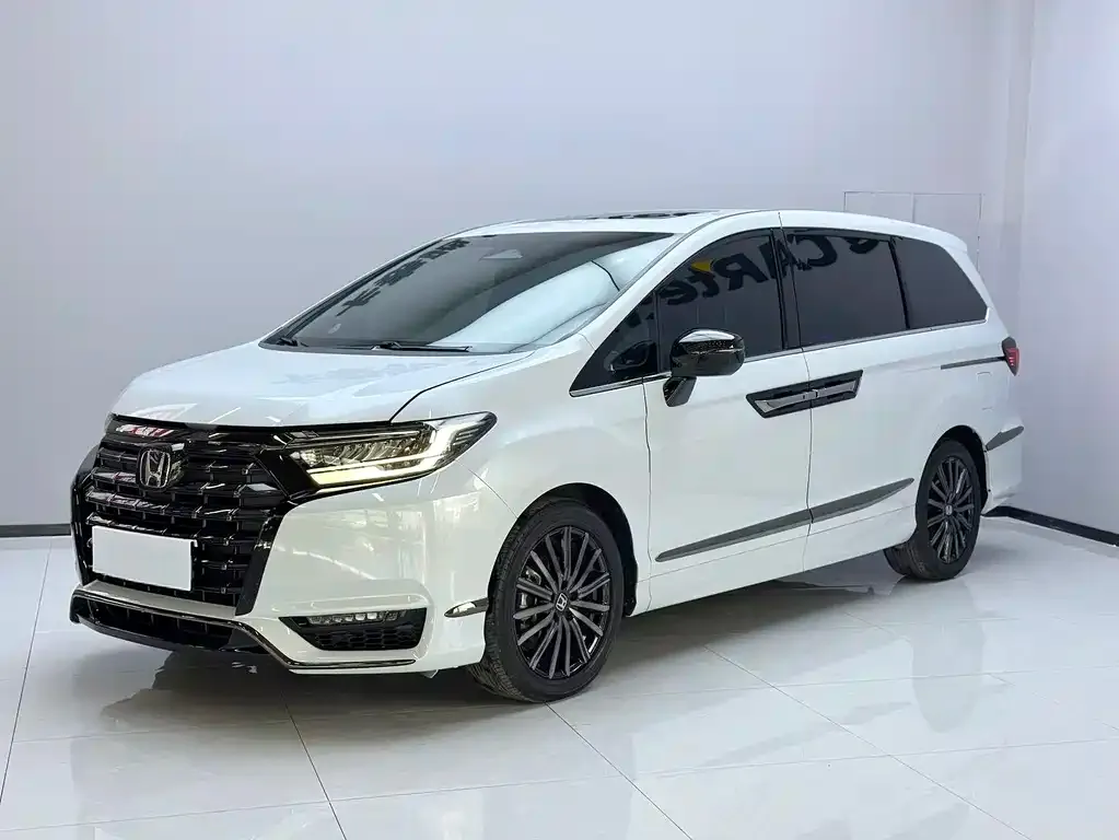 Honda Elysion 2024 из CN, фото 1