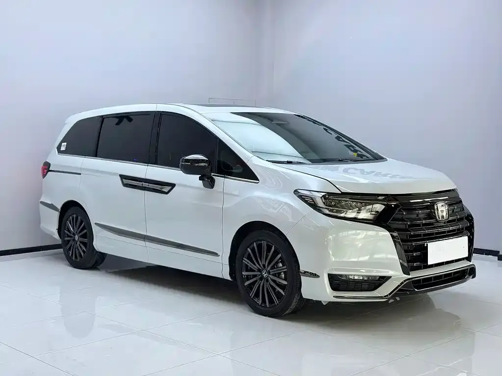 Honda Elysion 2024 из CN, фото 2
