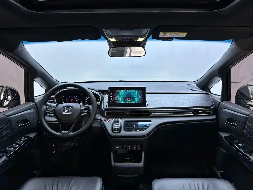 Honda Elysion 2024 из CN, фото 3