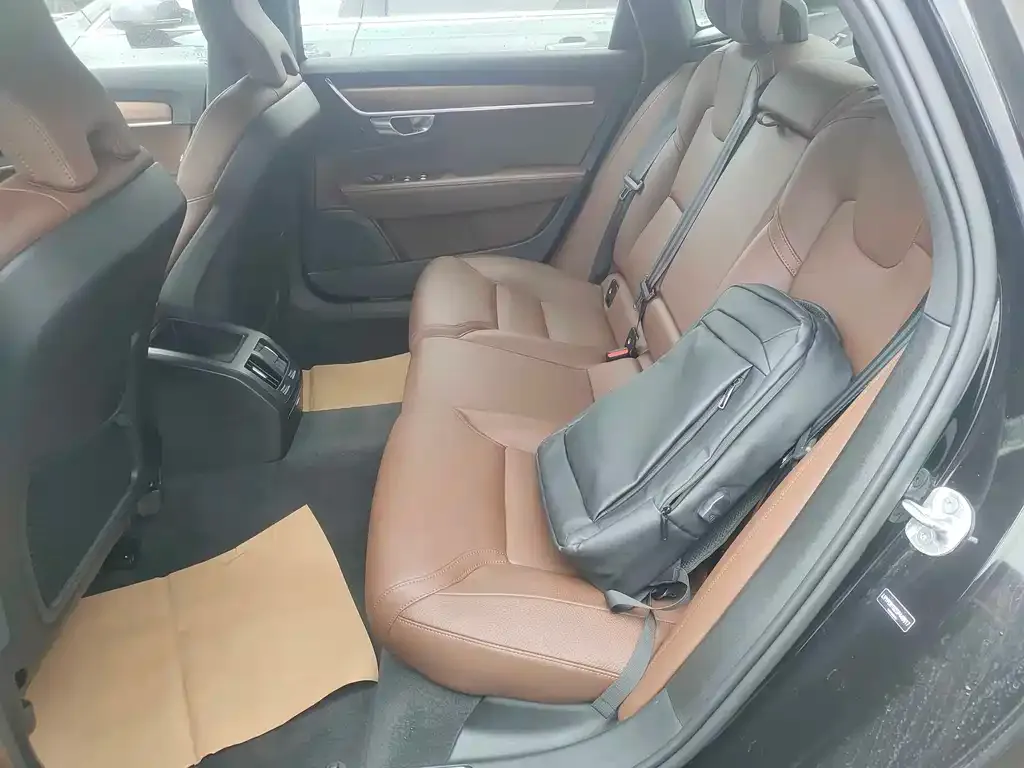 Volvo S90 2025 из CN, фото 2