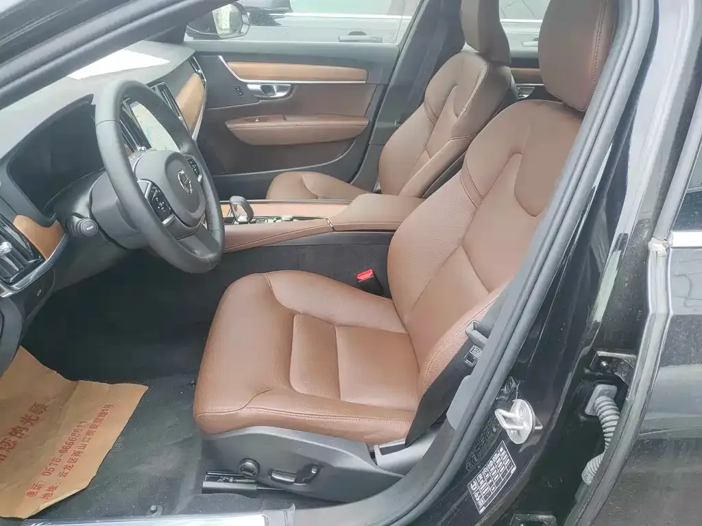 Volvo S90 2025 из CN, фото 3
