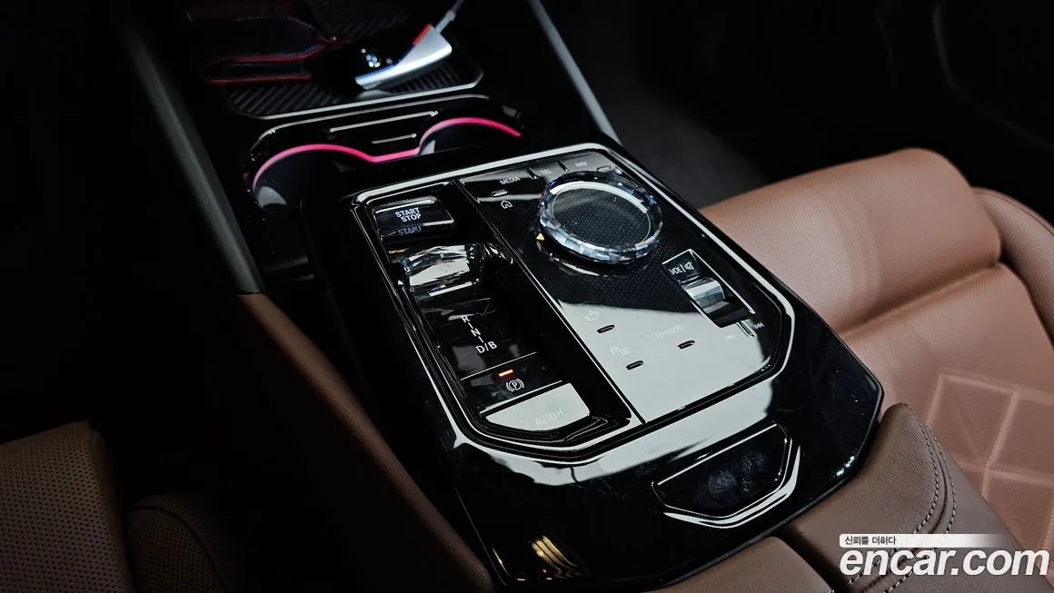 BMW i5 — фото 10