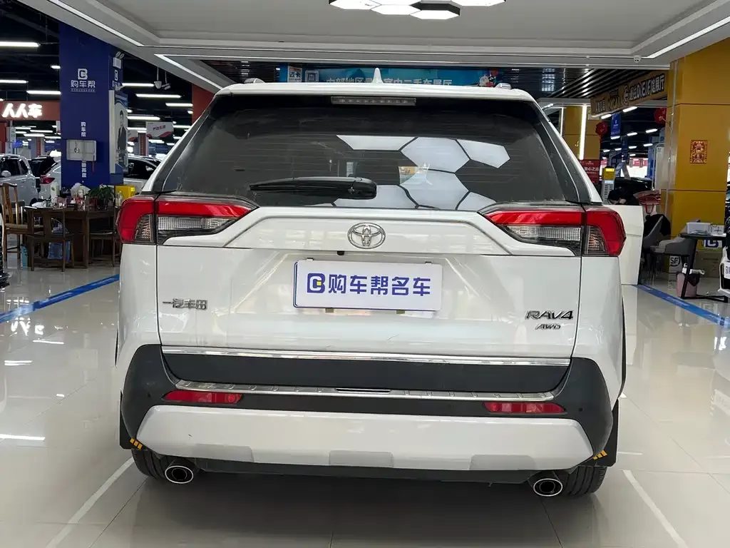 Toyota RAV4 2024 из CN, фото 3