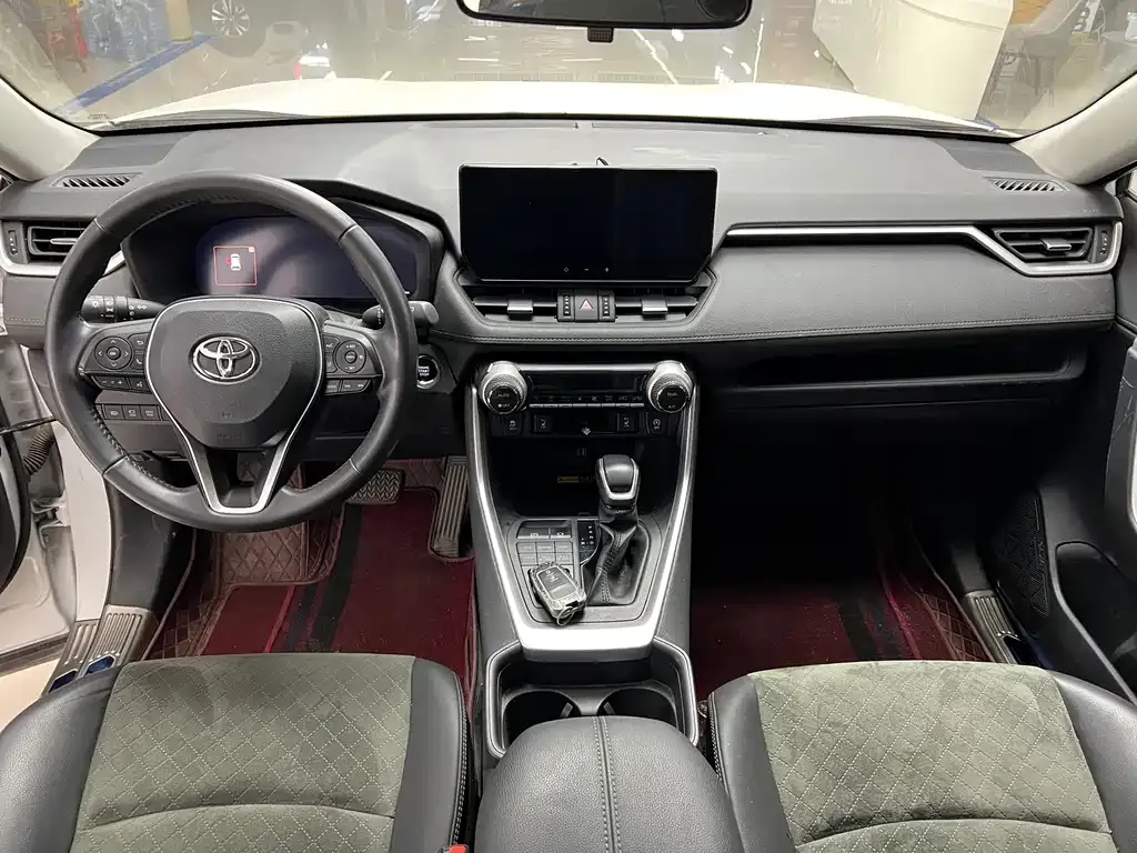 Toyota RAV4 2024 из CN, фото 10