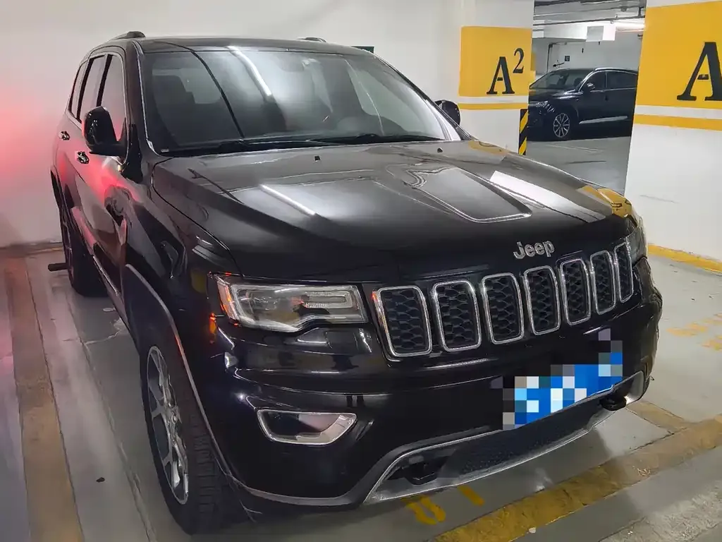 Jeep Grand Cherokee (Import) — фото 1