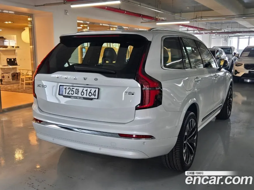 Volvo XC90 2025 из KR, фото 3