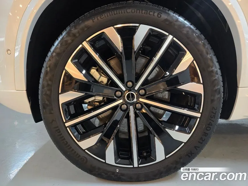 Volvo XC90 2025 из KR, фото 8