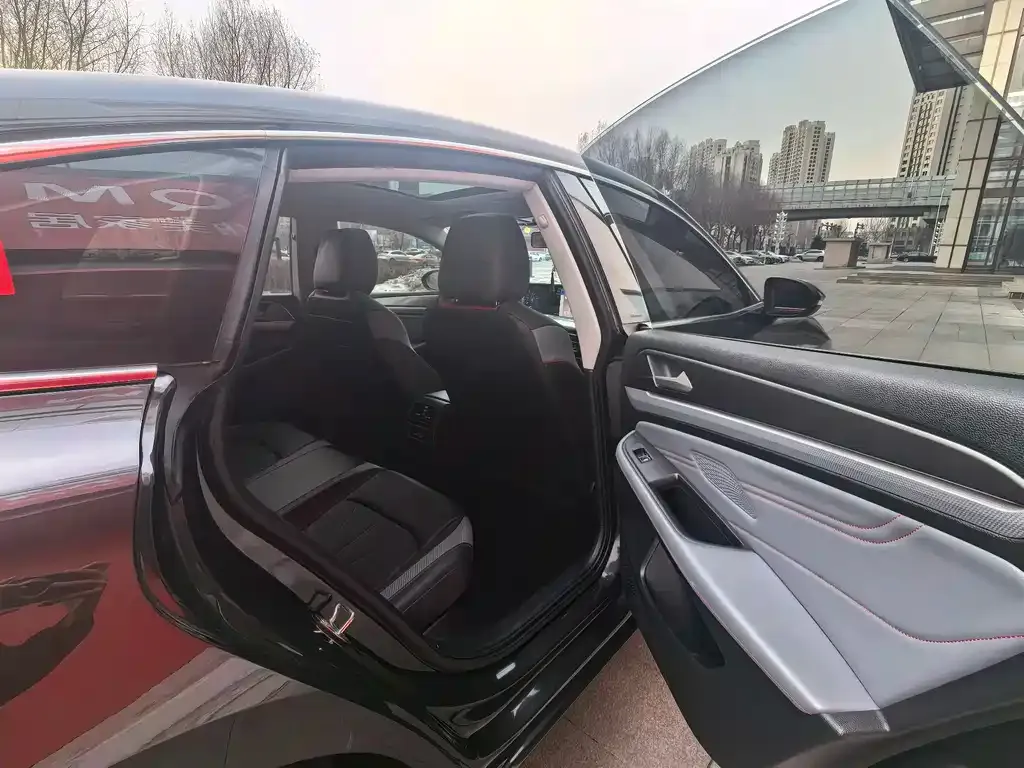 Volkswagen Lamando 2023 из CN, фото 4