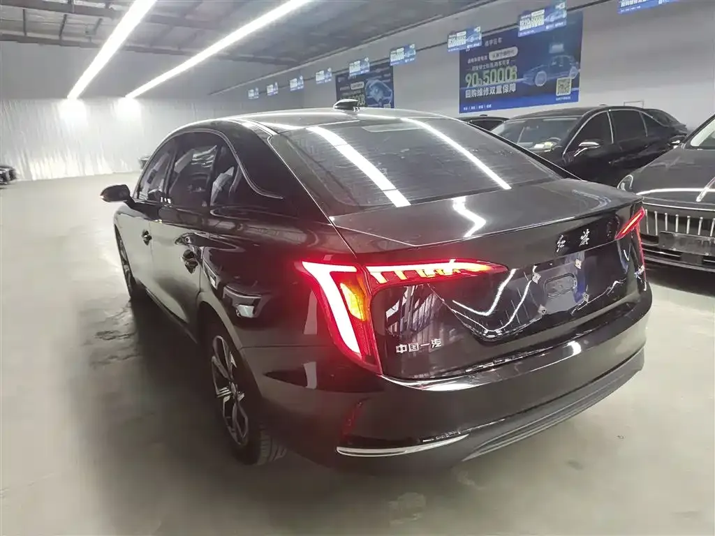Hongqi E-QM5 2024 из CN, фото 9