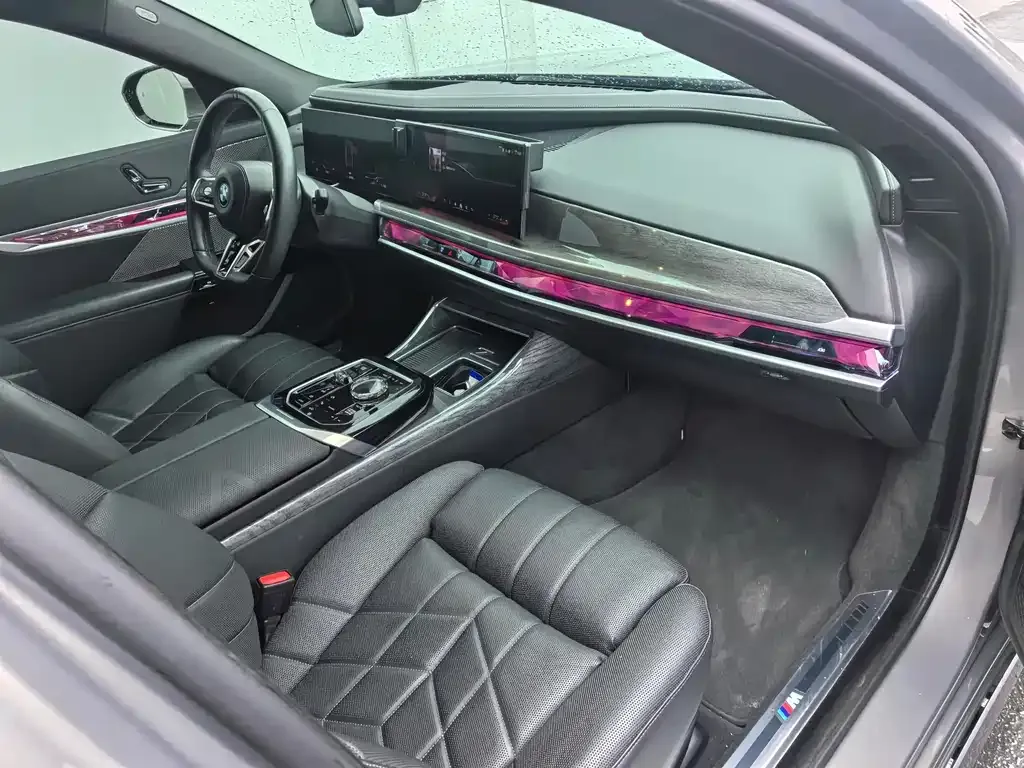 BMW i7 2023 из CN, фото 8