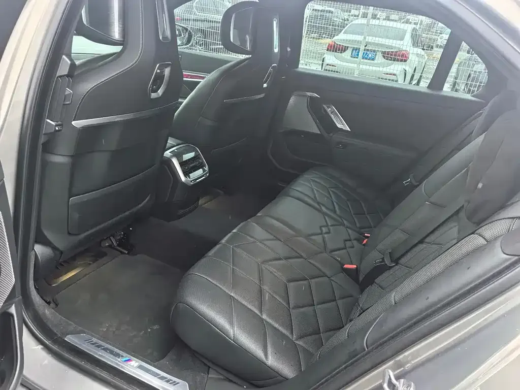 BMW i7 2023 из CN, фото 3