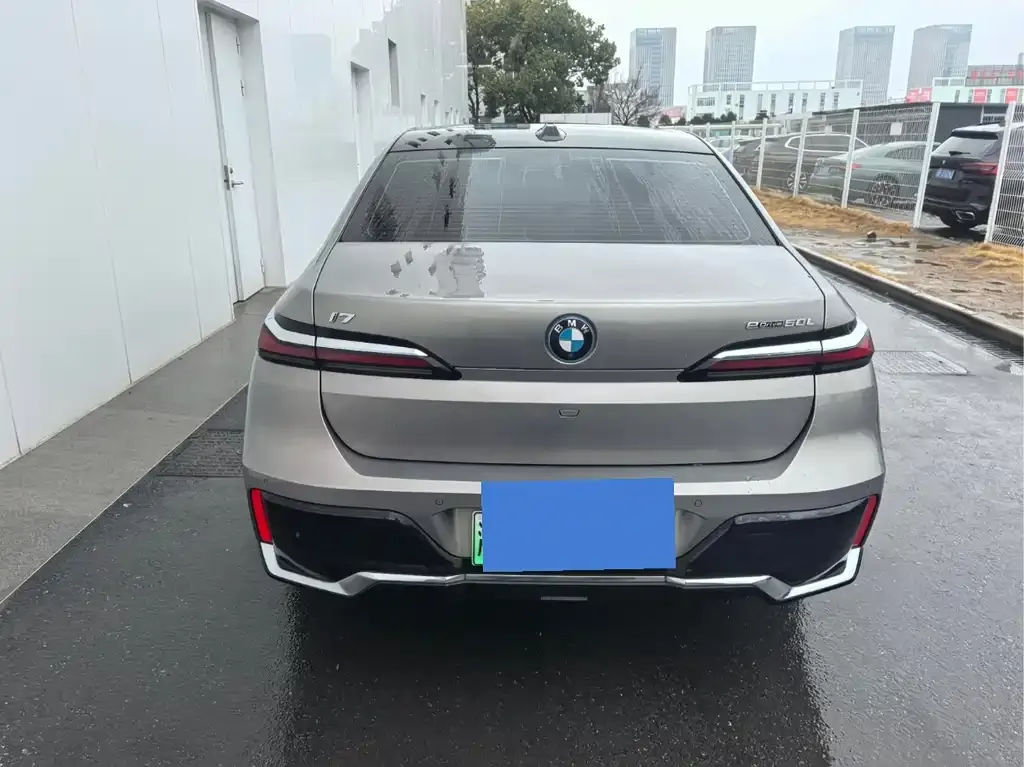 BMW i7 2023 из CN, фото 10