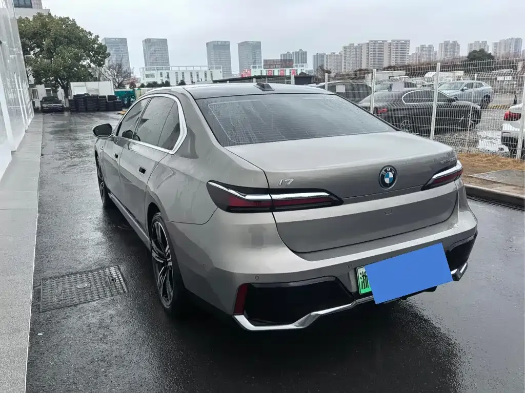 BMW i7 2023 из CN, фото 6