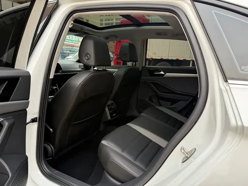 Volkswagen Sagitar 2022 из CN, фото 3