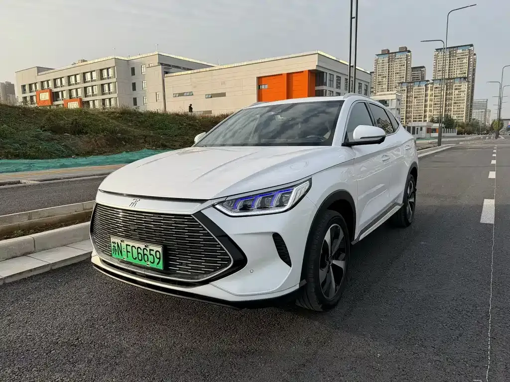 BYD PLUS New Energy — фото 1