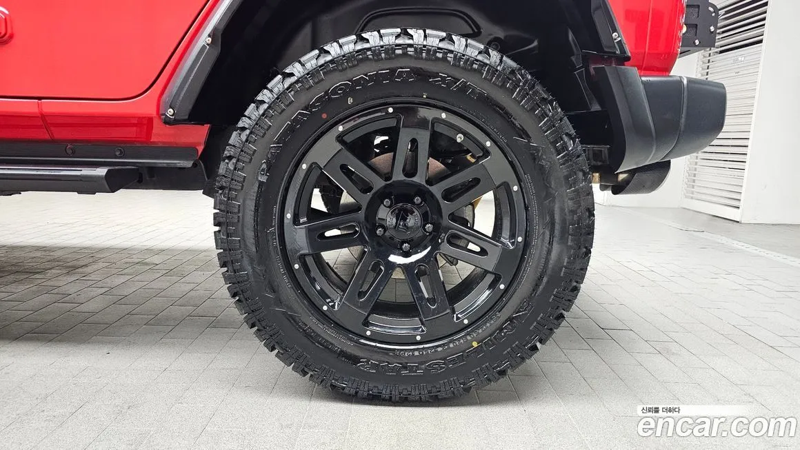 Jeep Wrangler 2023 из KR, фото 10