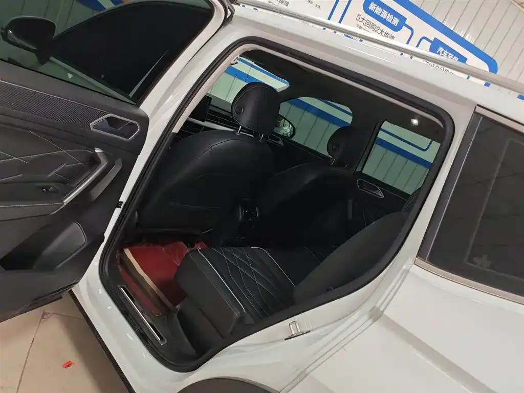 Volkswagen Tiguan L 2023 из CN, фото 6