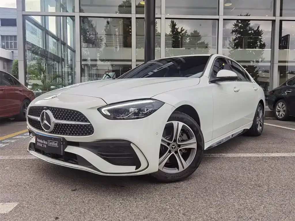 Mercedes-Benz C-Class — фото 1