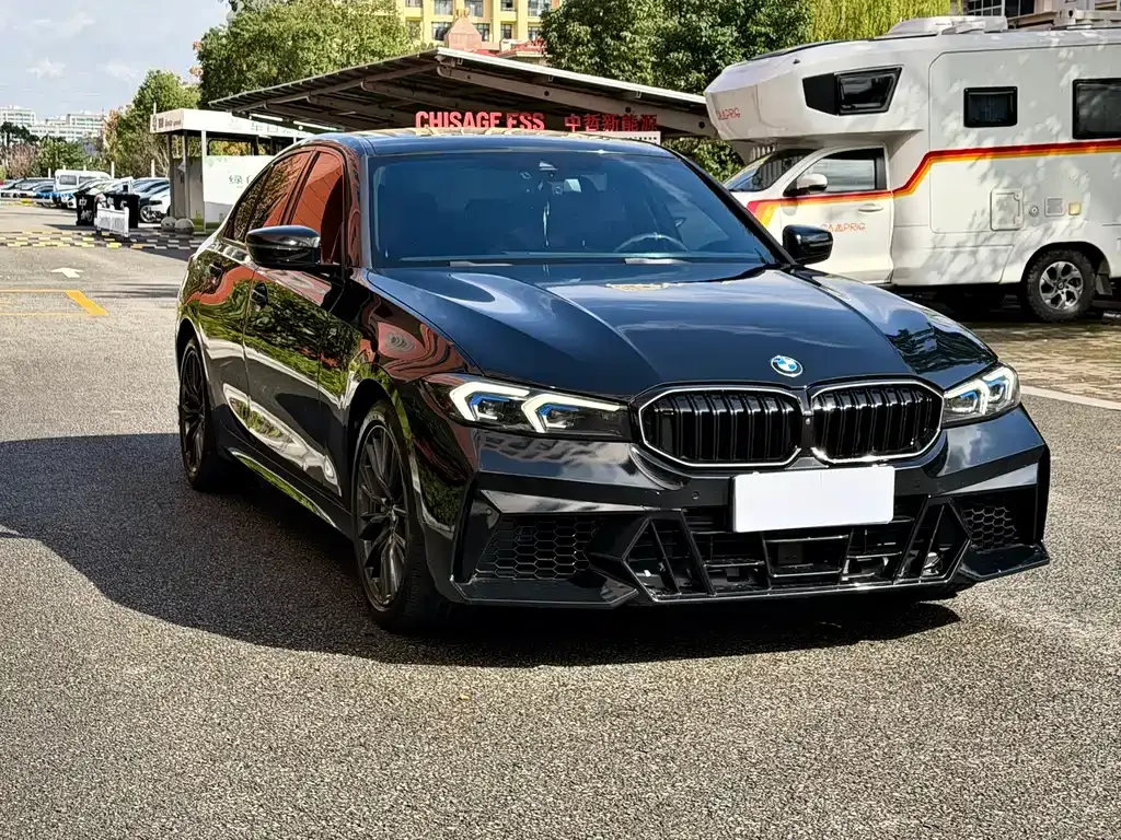 BMW 3 Series 2023 из CN, фото 8