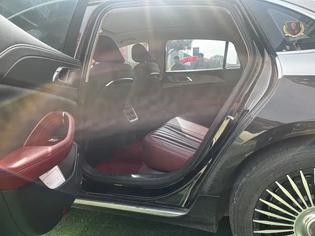 Hongqi H5 2024 из CN, фото 5