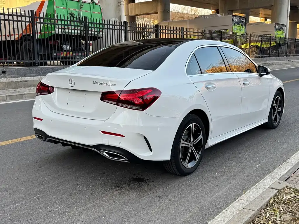 Mercedes-Benz A-Class — фото 8