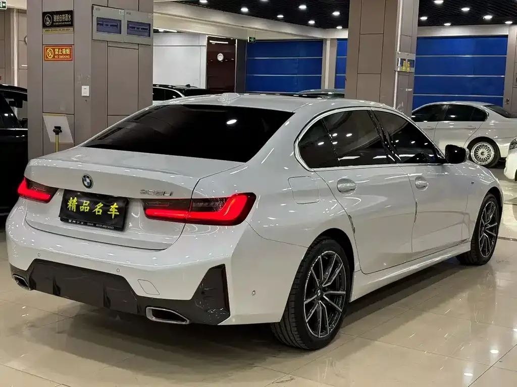 BMW 3 Series 2023 из CN, фото 9