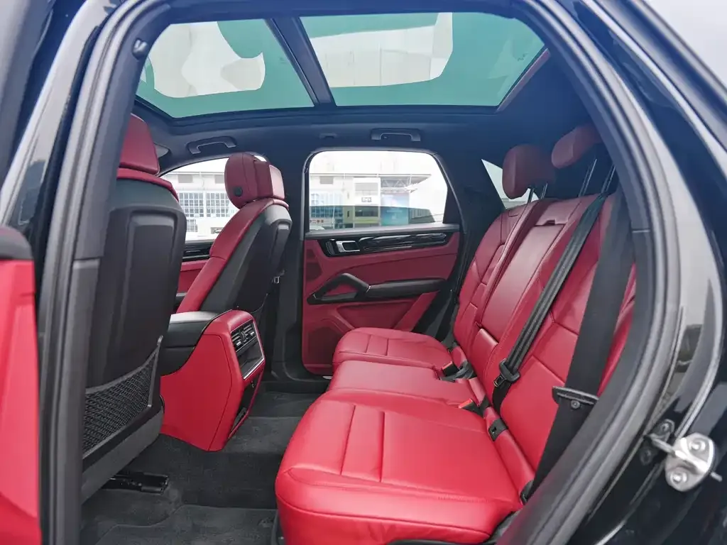 Porsche Cayenne Hybrid 2023 из CN, фото 7