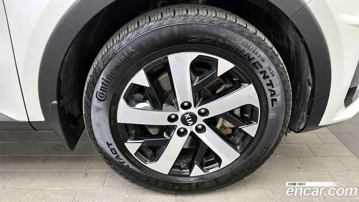Kia Sorento — фото 7