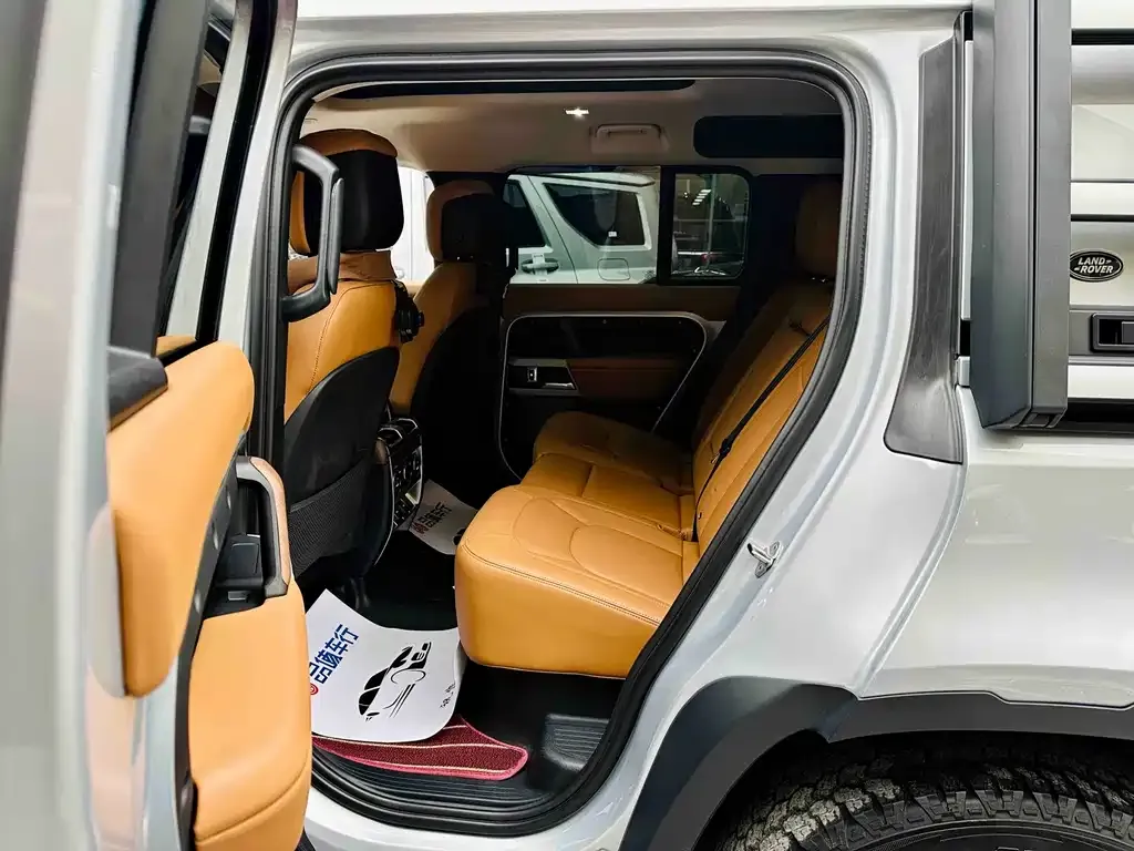 Land Rover Defender 2024 из CN, фото 3