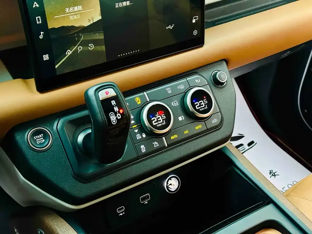 Land Rover Defender 2024 из CN, фото 10