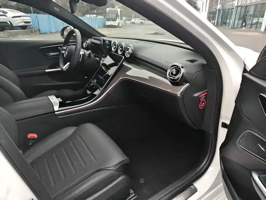 Mercedes-Benz C-Class 2024 из CN, фото 10