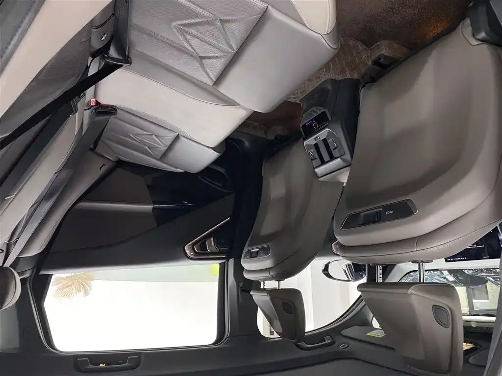 BMW X3 2025 из CN, фото 10