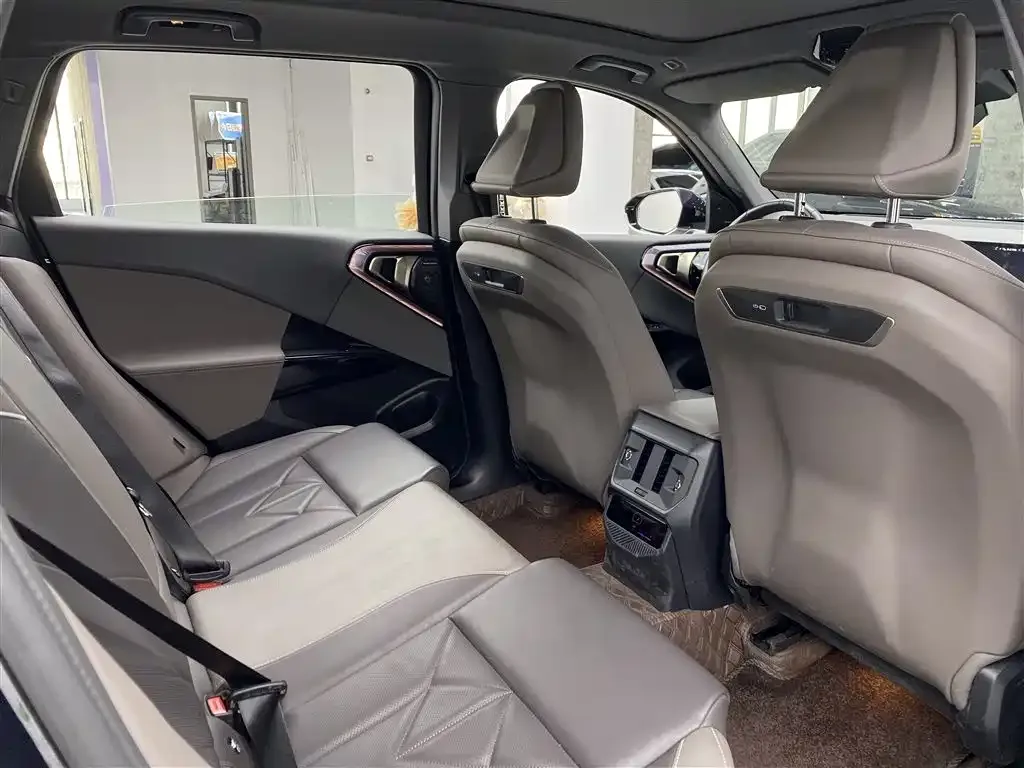 BMW X3 2025 из CN, фото 8
