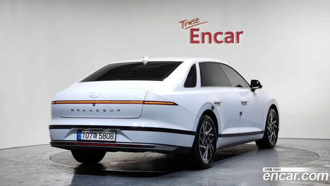 Hyundai Grandeur 2023 из KR, фото 3