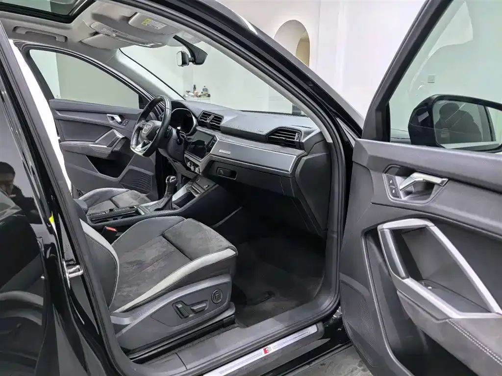 Audi Q3 2022 из CN, фото 10