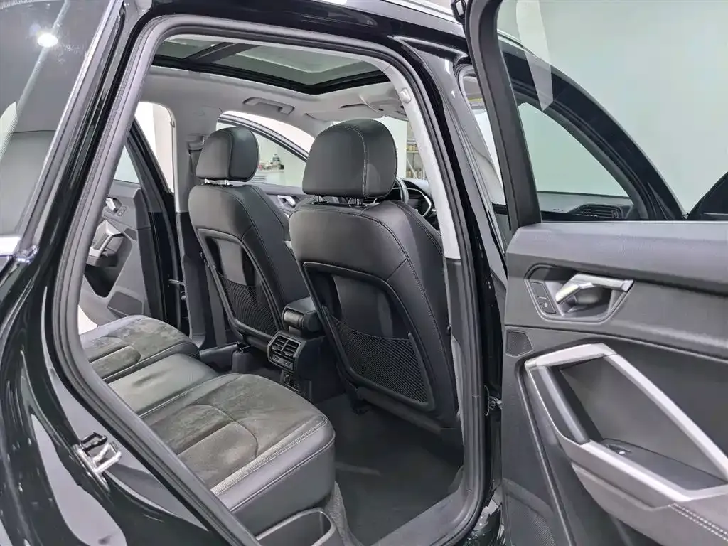 Audi Q3 2022 из CN, фото 9