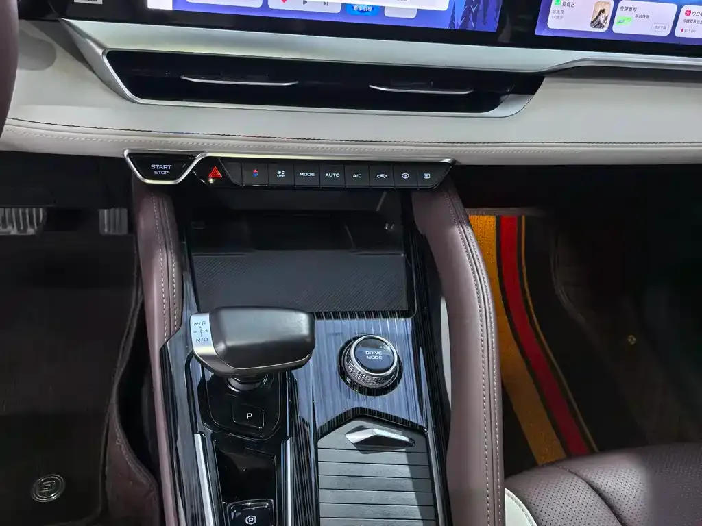 Geely Xingyue L 2024 из CN, фото 4