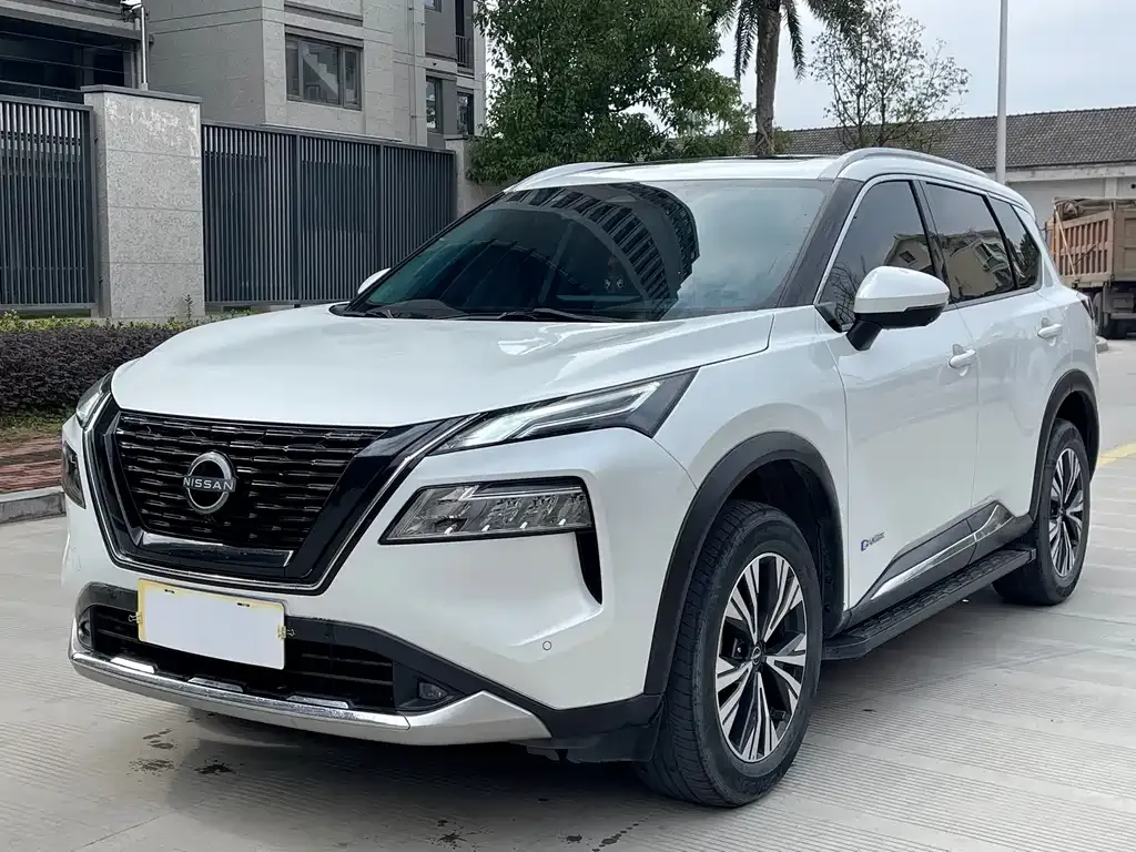 Nissan X-Trail 2023 из CN, фото 1
