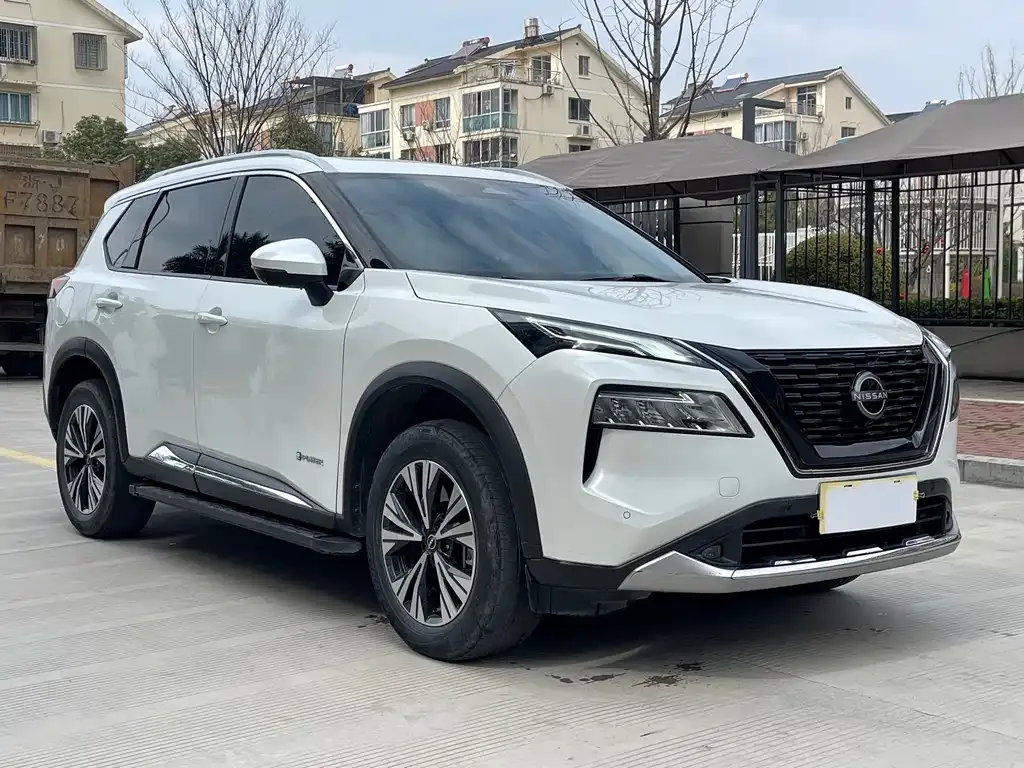 Nissan X-Trail 2023 из CN, фото 2