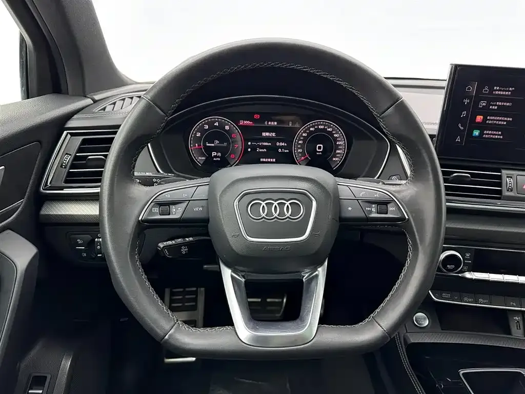 Audi Q5L — фото 9