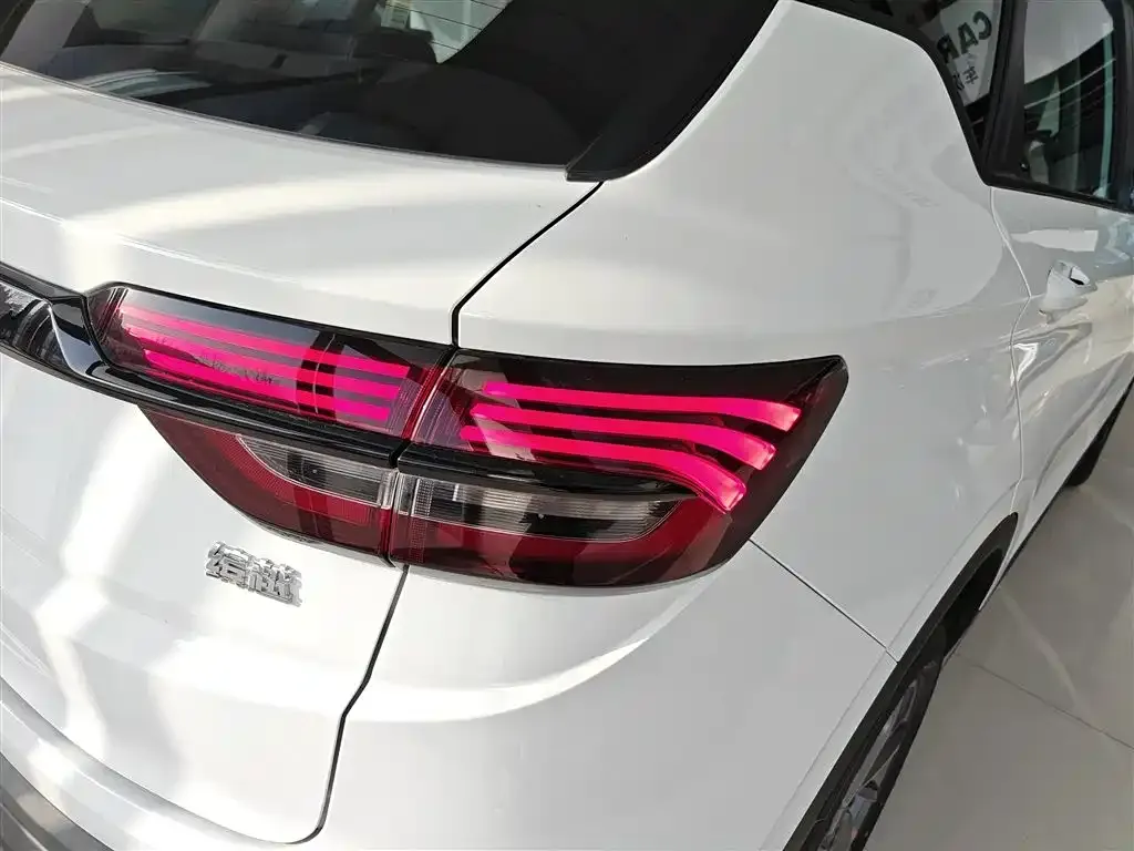 Geely Binyue — фото 3